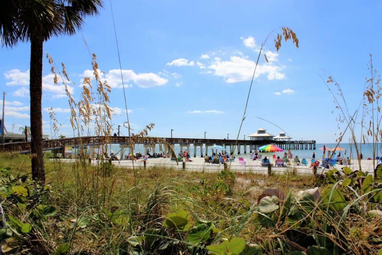 Estero Island Apartment With Boat Dock Fort Myers Beach Eksteriør bilde